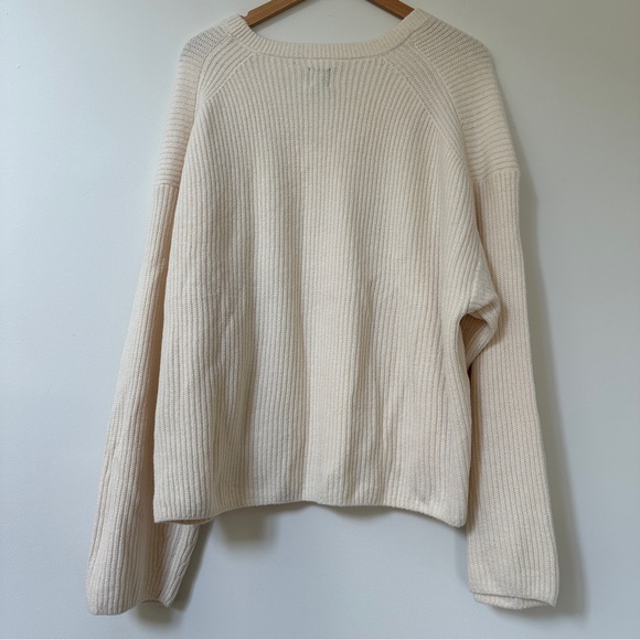 NWT GAP Super Soft Cream Sweater Crew Oversized CashSoft XL Tall Sweater - Picture 4 of 5